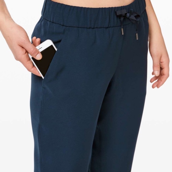 Lululemon On The Fly Jogger In True Navy Blue - Picture 3 of 9